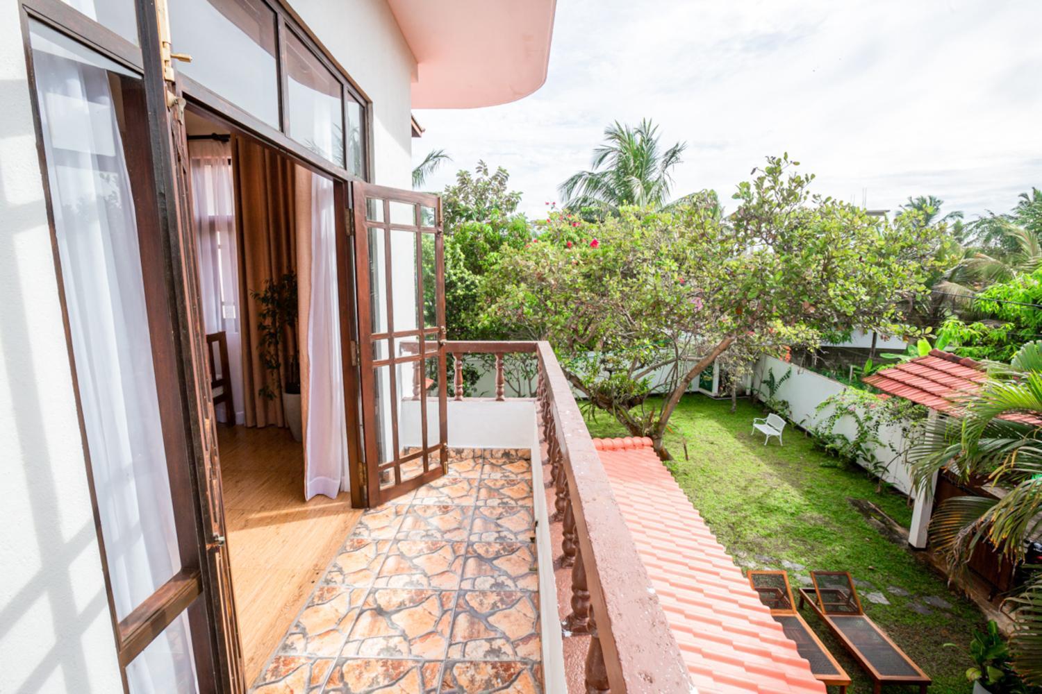 Nibbana Mirissa Hotel Exterior photo