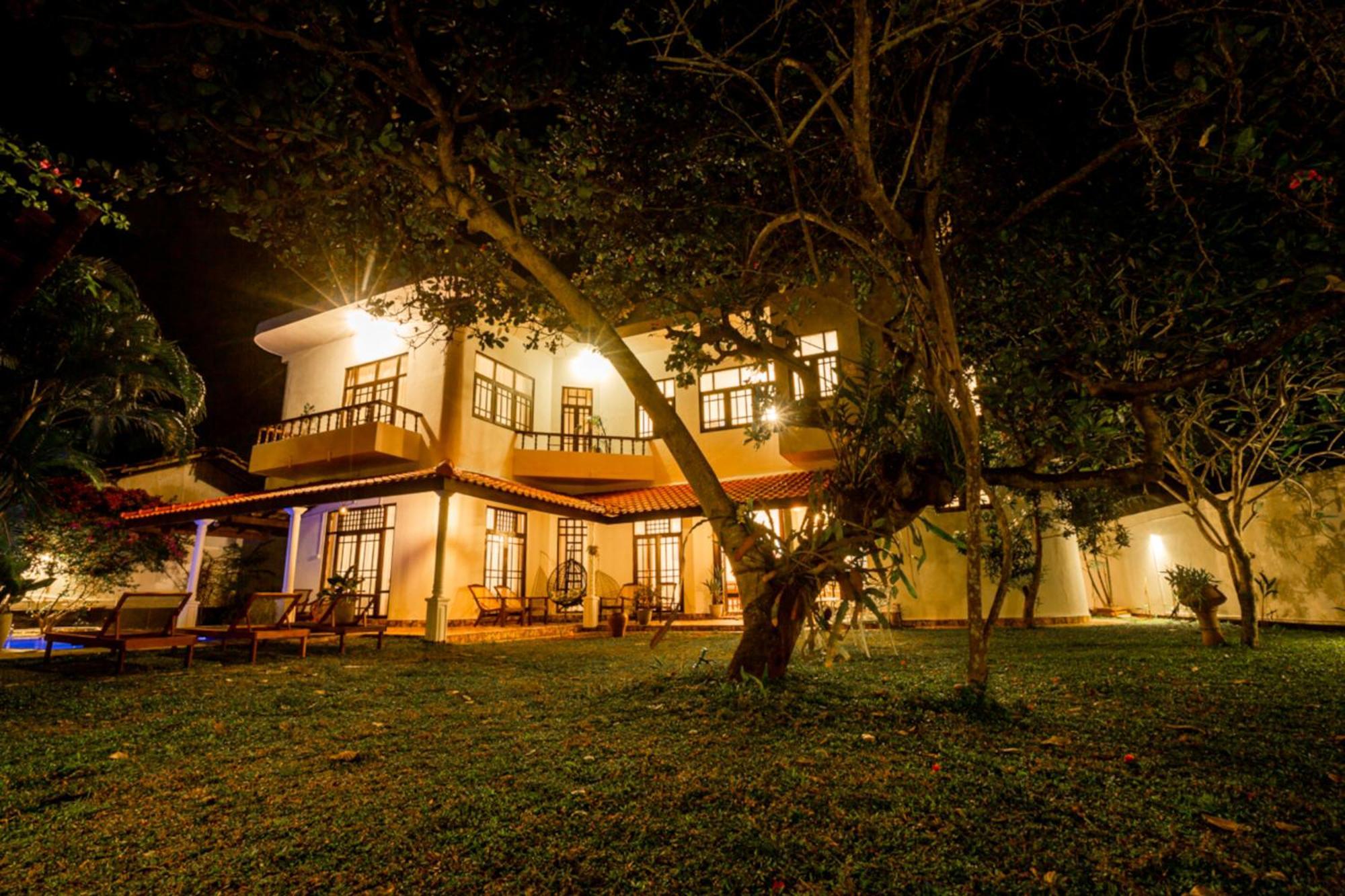 Nibbana Mirissa Hotel Exterior photo
