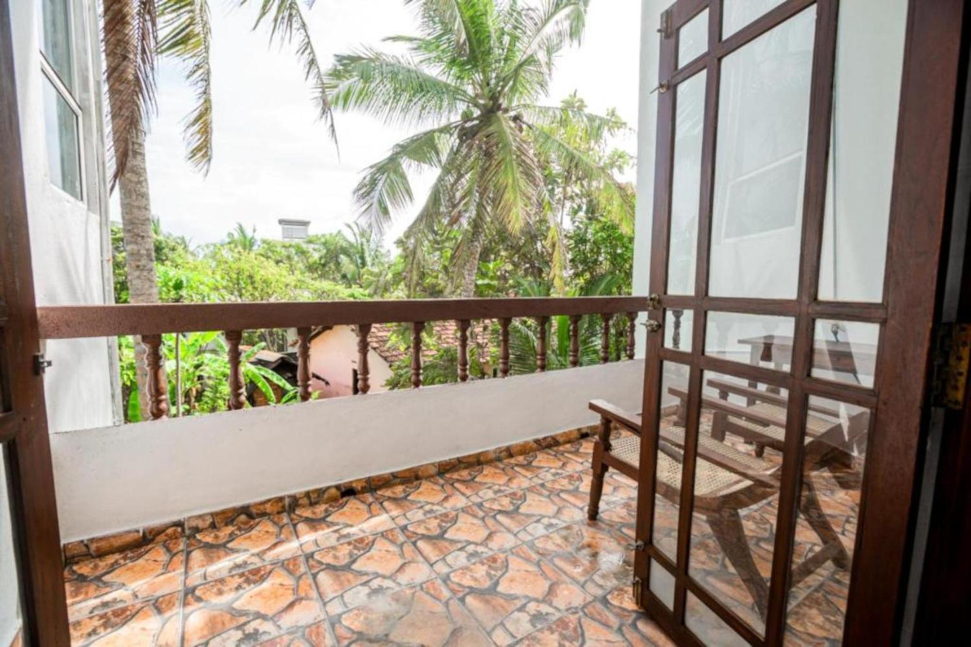 Nibbana Mirissa Hotel Exterior photo